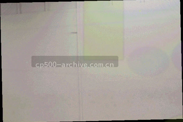 三步邮件提交图示：撰写主题、描述问题、发送后24小时内获得回复
